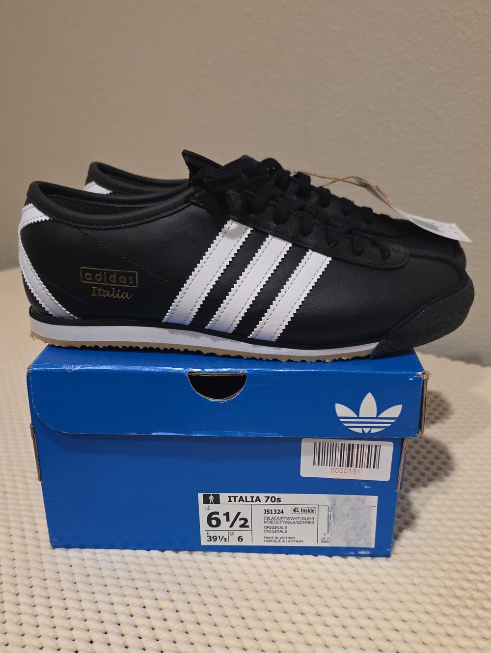 Size 6.5 Mens/8 Womens Adidas Italia Black & White Leather Sneakers
